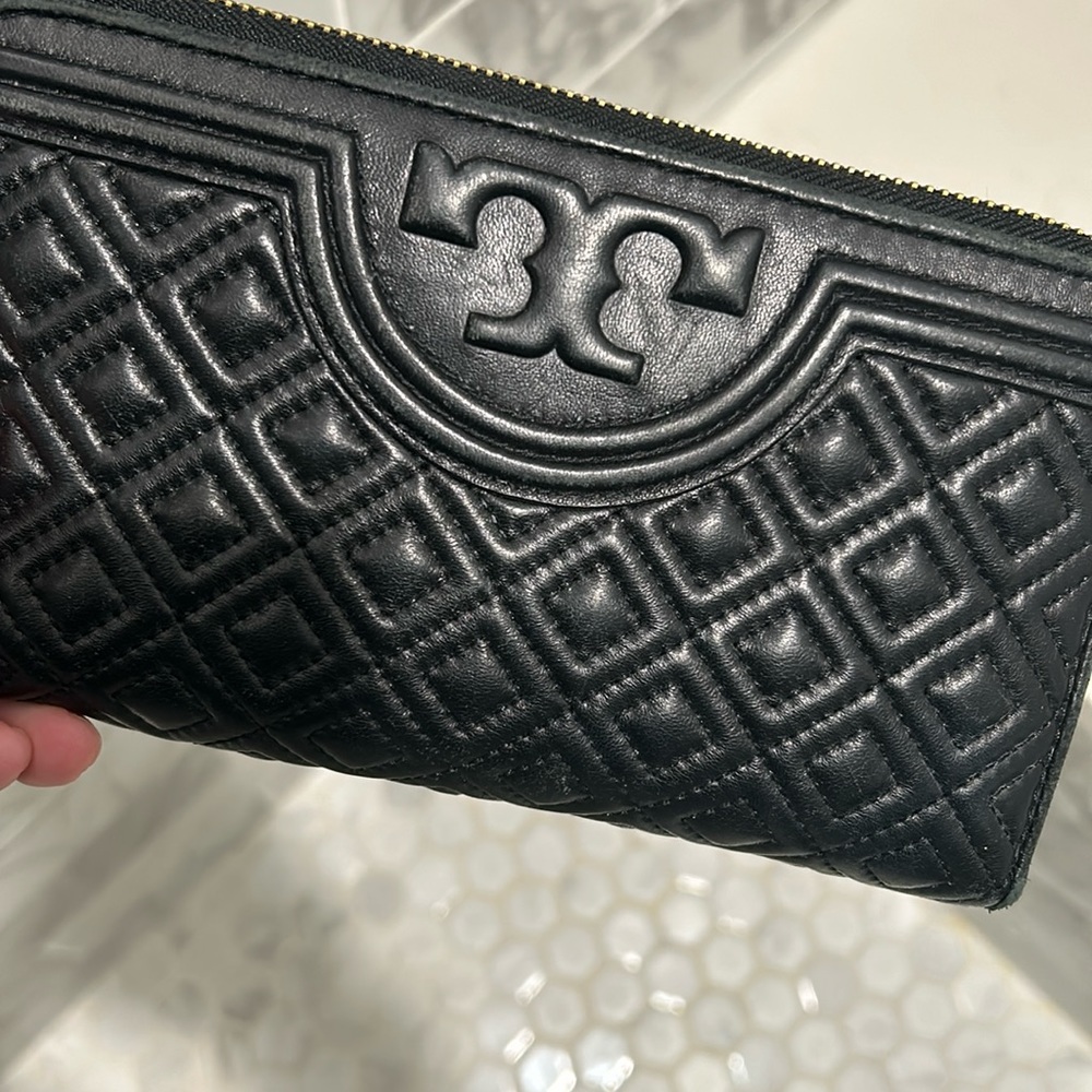 Tory Burch quilted zip wallet